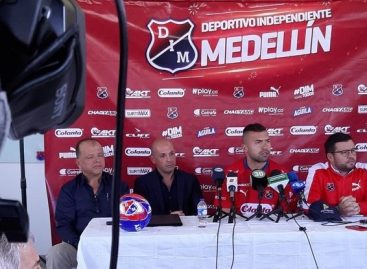 Andrés Cadavid fue presentado en Llanogrande como nuevo jugador del DIM