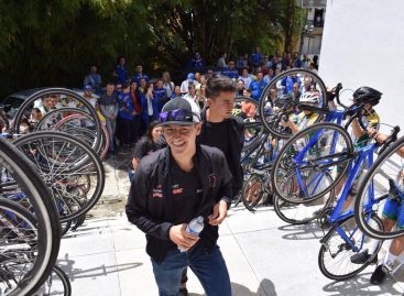 Multitudinario recibimiento a los campeones panamericanos juveniles en Granada