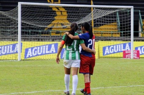 Jugadoras del Oriente hicieron parte del primer clásico paisa de la historia