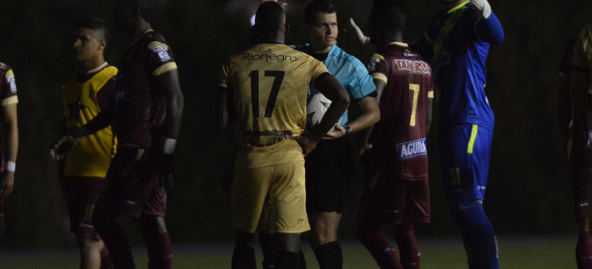 Polémica por apagón en el Estadio Alberto Grisales de Rionegro