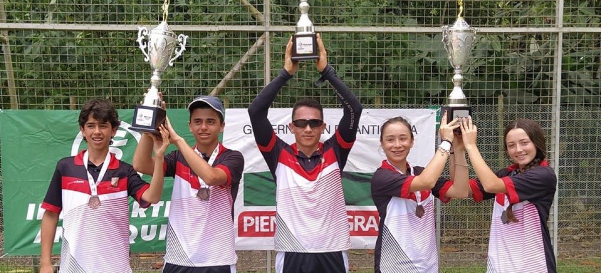 Entrenador rionegrero ganó el premio Malla de Oro en la categoría Mejor Promotor