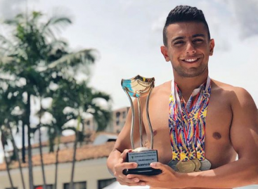 A un campeón sudamericano de natación le quitaron patrocinios por hablar de política