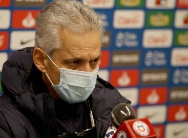 “Sin palabras”: Reinaldo Rueda terminó molesto con el VAR tras derrota de Chile