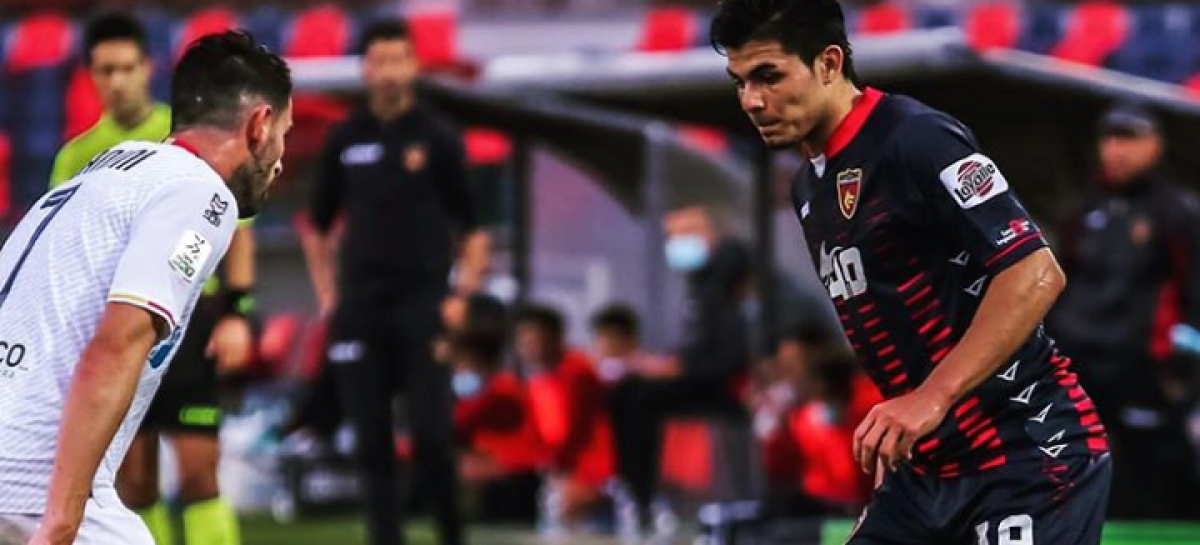 Brayan Vera debutó con el Cosenza en la Serie B de Italia