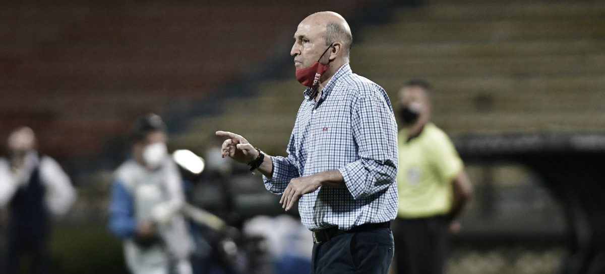 ¡Duró poco! Javier Álvarez renunció a la dirección técnica de Independiente Medellín