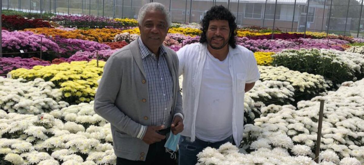 El regalo de René Higuita a Francisco Maturana en un cultivo del Oriente