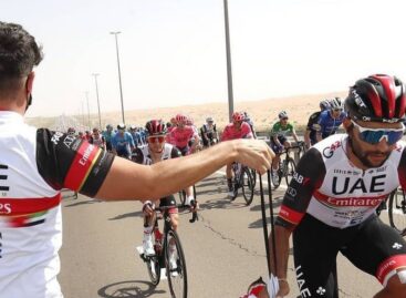 Fernando Gaviria fue quinto en la sexta etapa del Tour de los Emiratos Árabes Unidos