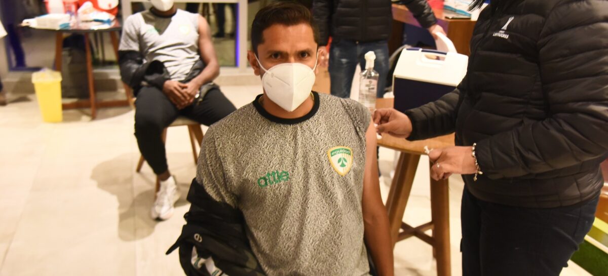 Tres equipos colombianos recibieron la vacuna contra el COVID-19