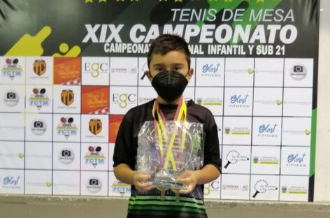 Emanuel Otálvaro, de solo 11 años, fue el más ganador del Nacional de Tenis de Mesa en Pereira