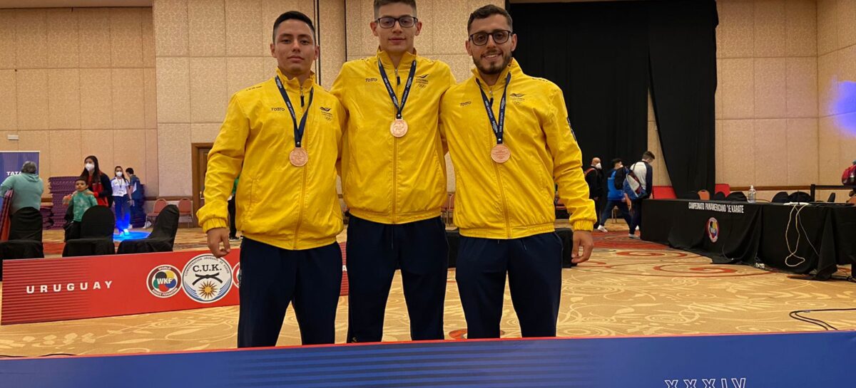 Karatecas de Marinilla y Envigadi ganaron bronce en el Panamericano en Uruguay