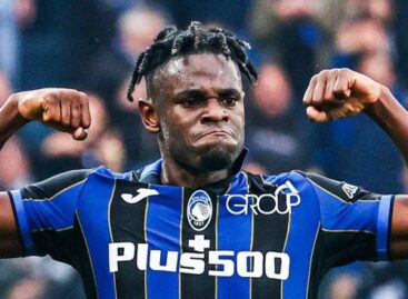 Gol de Duván Zapata al Manchester United en la Champions League