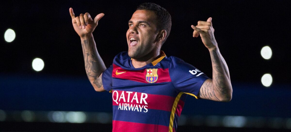 Barcelona anunció el regreso del brasileño Dani Alves