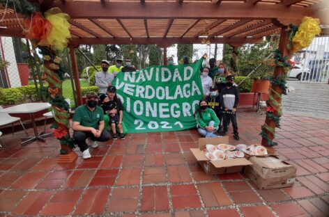 La barra Los Del Sur de La Ceja, Rionegro y El Carmen entregó regalos a los niños y las niñas