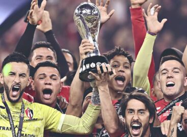 ¡Camilo Vargas, héroe! Atajó dos penales y Atlas se consagró campeón después de 70 años