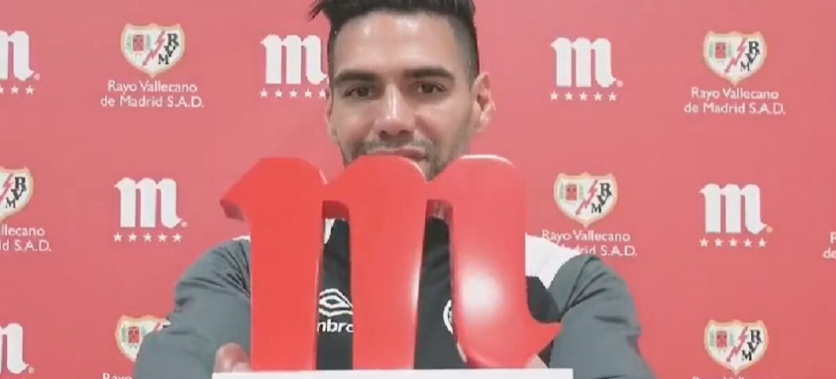 Radamel Falcao García recibió el trofeo al Jugador Cinco Estrellas del Rayo Vallecano