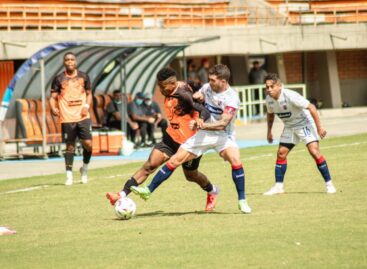 Empate y victoria para el DIM en dos amistosos ante Envigado en el Polideportivo Sur