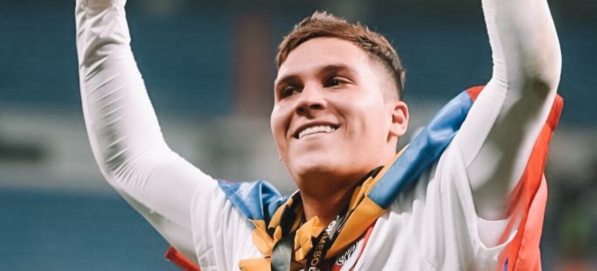 Juan Fernando Quintero llegó a Argentina para oficializar su regreso a River Plate