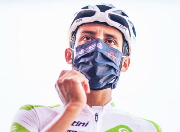 “Ya se encuentra despierto”: Equipo de trabajo de Egan Bernal dio a conocer un nuevo parte médico