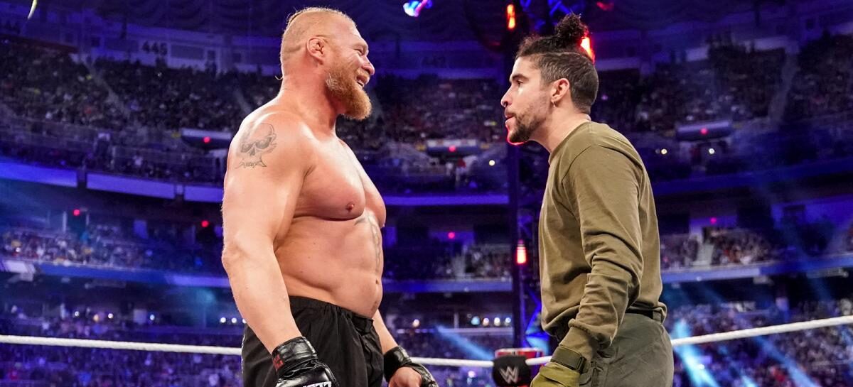 ¡Sorpresa en la WWE! Bad Bunny reapareció y entró al Royal Rumble 2022