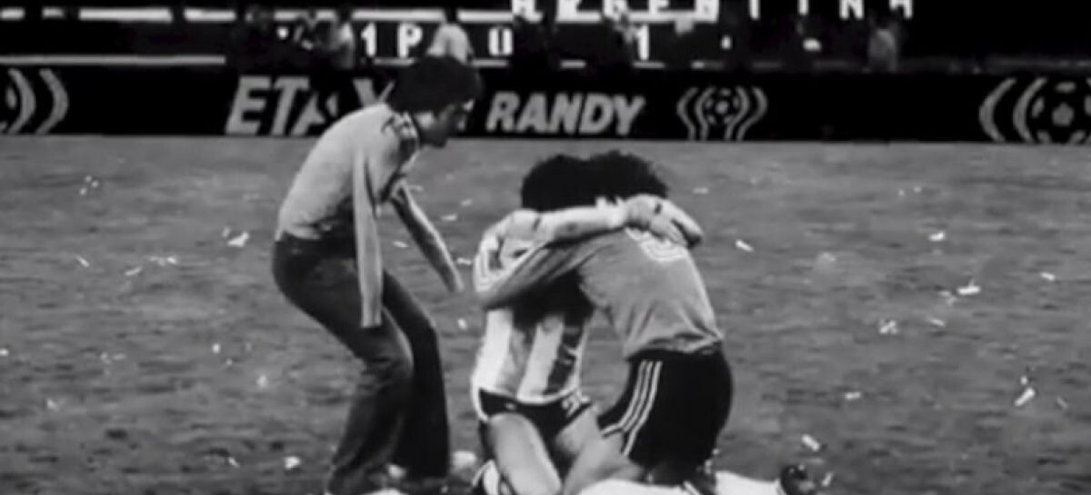 La historia del «Abrazo del Alma», una imagen que se convirtió en símbolo de los mundiales