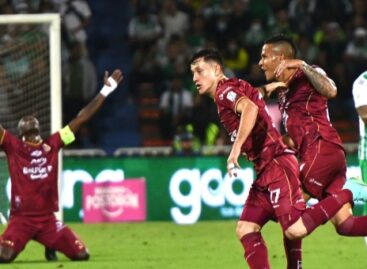 Con un gol de mitad de cancha, Tolima le ganó a Nacional en el Atanasio Girardot