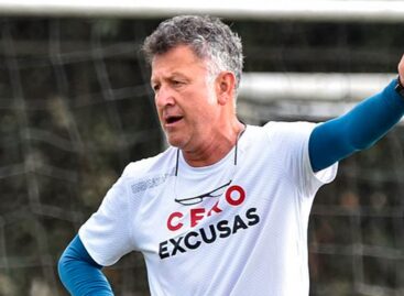 Aseguran que Juan Carlos Osorio estaría dispuesto a no cobrar sueldo por dirigir a Colombia