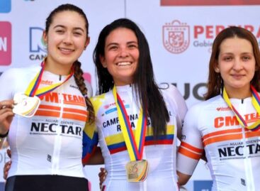 Elizabeth Castaño es la nueva campeona nacional de ruta Sub-23; Carolina Vargas, subcampeona
