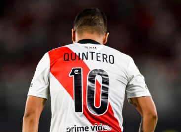 Gol de Juan Fernando Quintero tras un error de Mauricio Arboleda