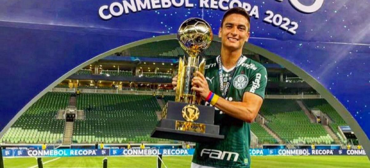 Eduard Atuesta, campeón de la Recopa Sudamericana con Palmeiras
