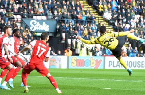 Una joya: el ‘Cucho’ Hernández le marcó este golazo al Arsenal en la Premier League