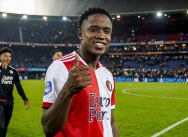 El colombiano Luis Sinisterra marcó un golazo en la Conference League