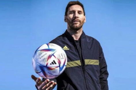 Lionel Messi ensayó el balón del Mundial ¡Y está muy preciso!