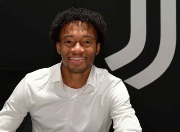 El colombiano Juan Guillermo Cuadrado renovó contrato con Juventus hasta junio de 2023