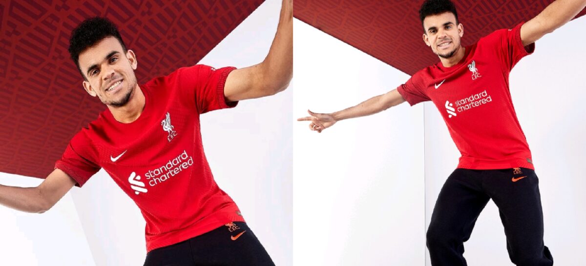 Con Luis Díaz como protagonista, Liverpool presentó su nueva camiseta para la temporada 2022-2023