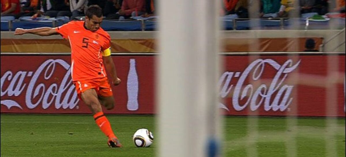 ¡Faltan 191 días para el Mundial! Revive el gol de Giovanni Van Bronckhorst en Sudáfrica 2010