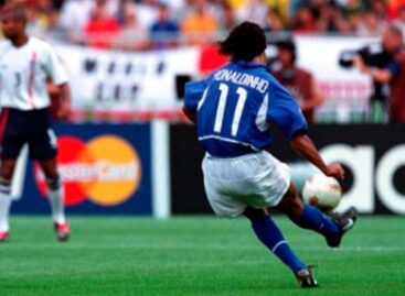 ¡Faltan 201 días para el Mundial! Gol de Ronaldinho a Inglaterra en Corea-Japón 2002