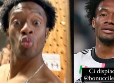 ¡Ojo con las selfies! Cuadrado se tomó una foto sin darse cuenta que detrás estaba Bonucci desnudo