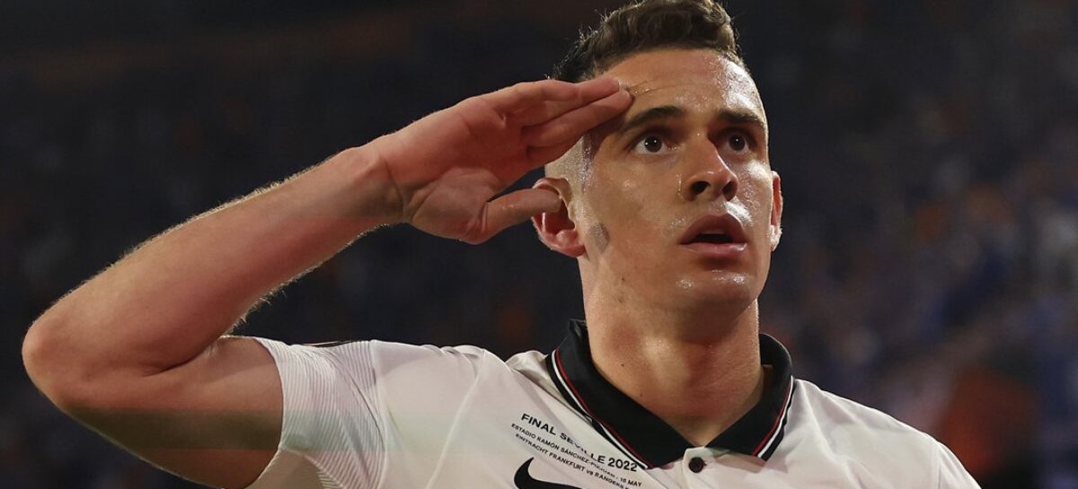 Gol de Rafael Santos Borré en la final de la Europa League