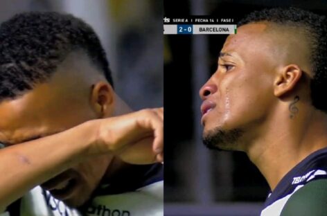 En pleno partido, Byron Castillo rompió en llanto y le pidió al DT que lo sacara