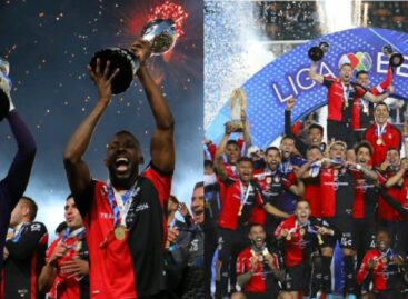 Camilo Vargas y Julián Quiñones, bicampeones de la Liga MX con Atlas