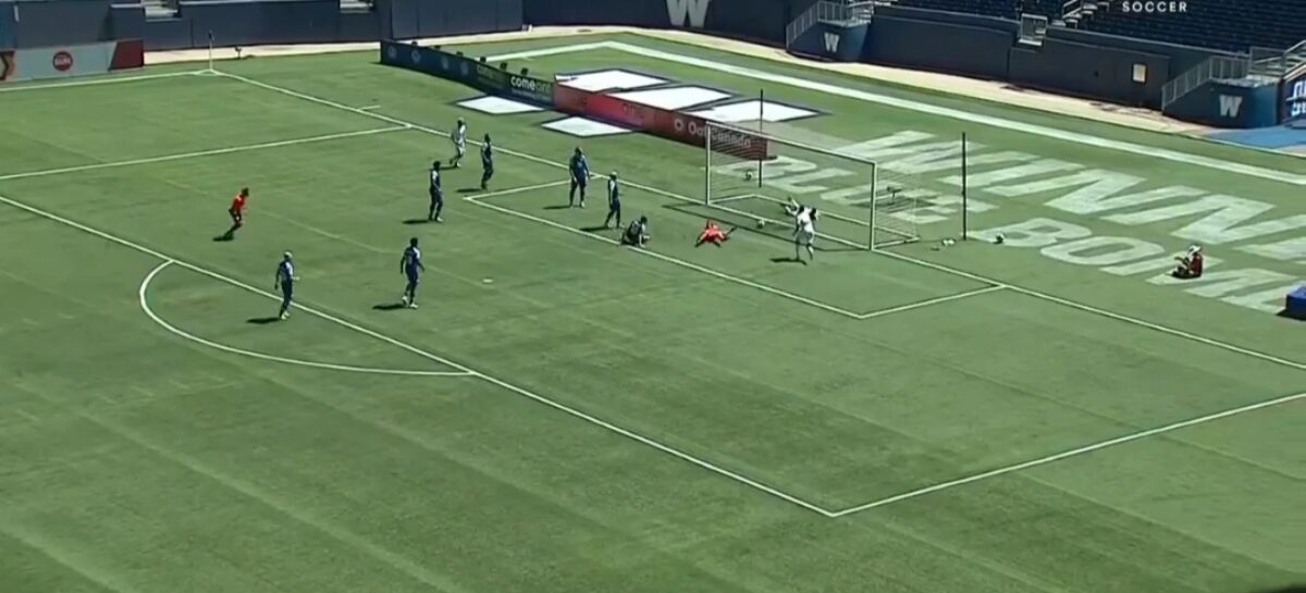 ¡No se puede entender! El gol errado más increíble de todos los tiempos