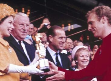 (Video) La Reina Isabel ll y su relación con el fútbol