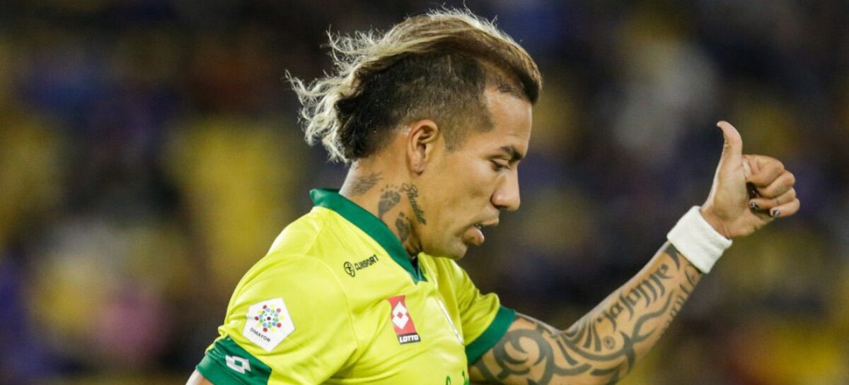 En el día de su cumpleaños, Dayro Moreno marcó dos goles en tres minutos