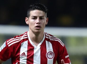 James Rodríguez falló un penal, pero puso una asistencia para la victoria de Olympiacos en Grecia