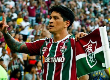 Germán Ezequiel Cano marcó un nuevo triplete y se convirtió en el máximo goleador extranjero de un Brasileirao