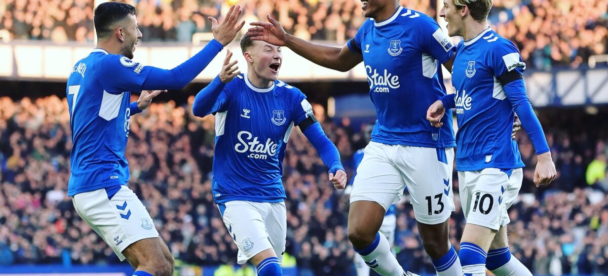 Gol colombiano en el ‘Boxing Day’: Yerry Mina regresó por lo alto con el Everton