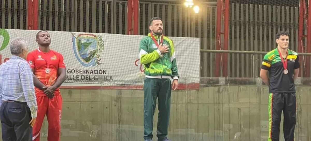El cejeño Andrés Muñoz se consagró campeón nacional de lucha grecorromana en Cali