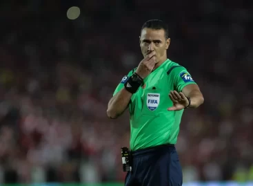 El antioqueño Wilmar Roldán fue nominado a mejor árbitro del mundo en 2022