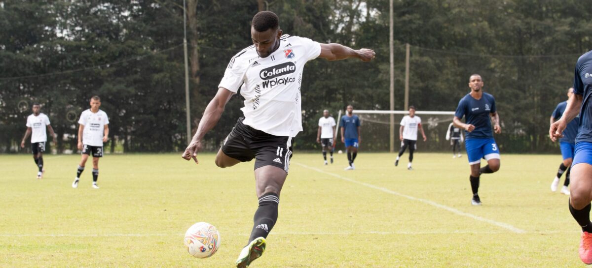 Jackson Martínez marcó dos goles en partido amistoso del DIM en Llanogrande