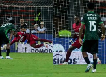 En su primer partido con Atlético Nacional, ‘Chipi Chipi’ Castillo atajó un penal e hizo historia